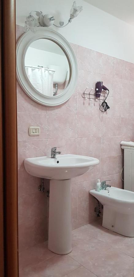 Mari En Bed & Breakfast Castel Volturno Luaran gambar